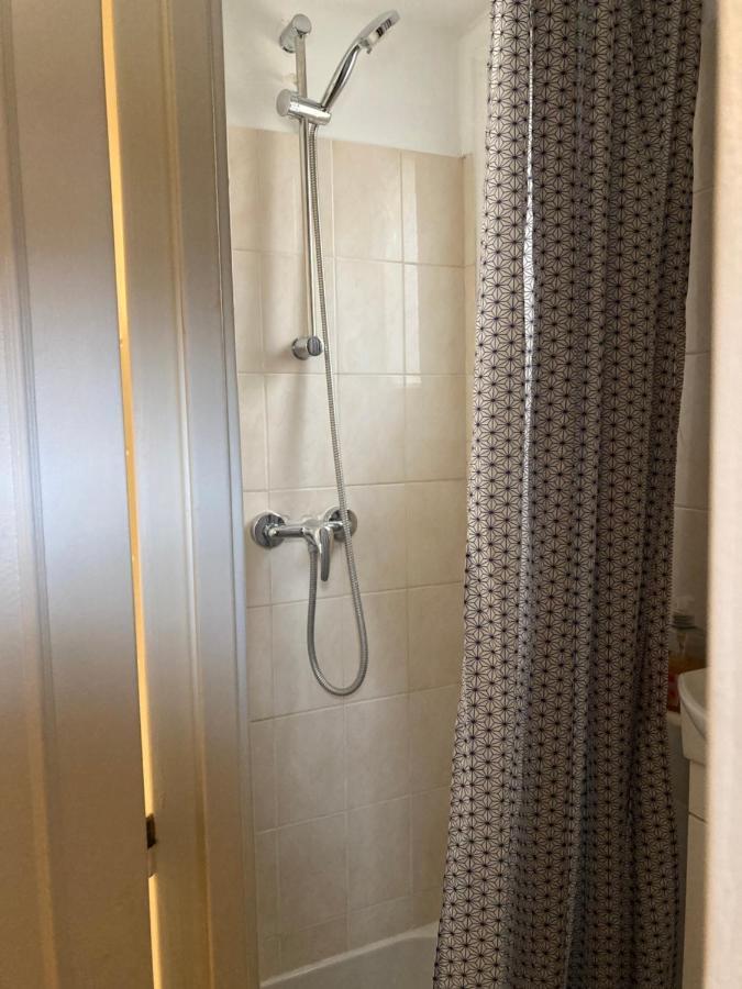 Une Chambre Chez Nous, A 12 Minutes De Paris Малакоф Екстериор снимка